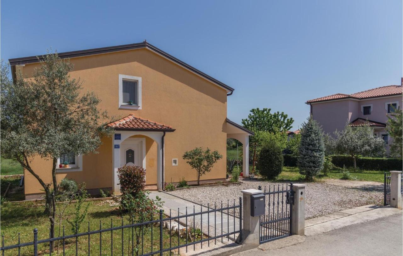Nice Apartment In Kastel With Kitchen Exteriör bild
